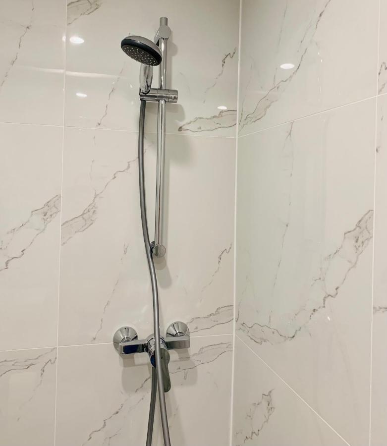 Gaestehaus Zur Uni Klinik Exklusives Apartment Mit Kueche Und Badezimmer Homburg  Bagian luar foto