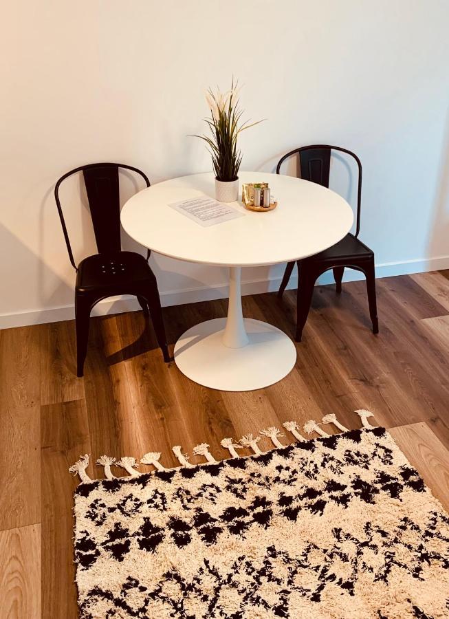 Gaestehaus Zur Uni Klinik Exklusives Apartment Mit Kueche Und Badezimmer Homburg  Bagian luar foto