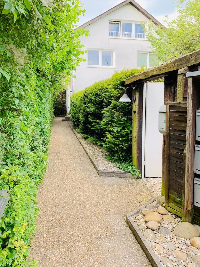 Gaestehaus Zur Uni Klinik Exklusives Apartment Mit Kueche Und Badezimmer Homburg  Bagian luar foto